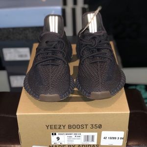 Yeezy 350 V2 CINDERs